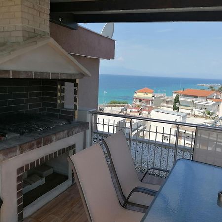 Crystal Blue Apartments Nea Kallikrateia ภายนอก รูปภาพ