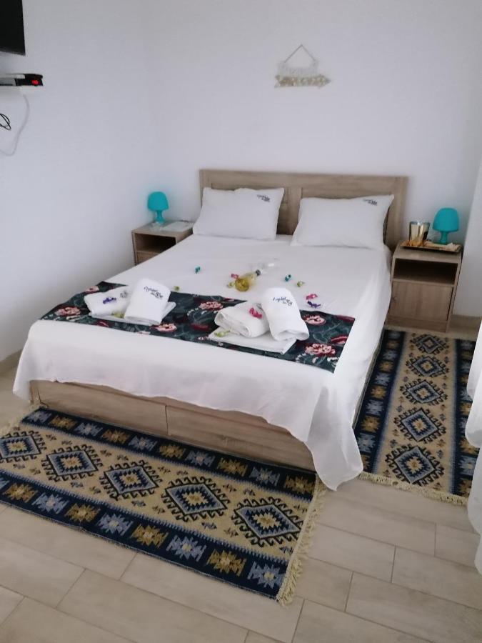 Crystal Blue Apartments Nea Kallikrateia ภายนอก รูปภาพ