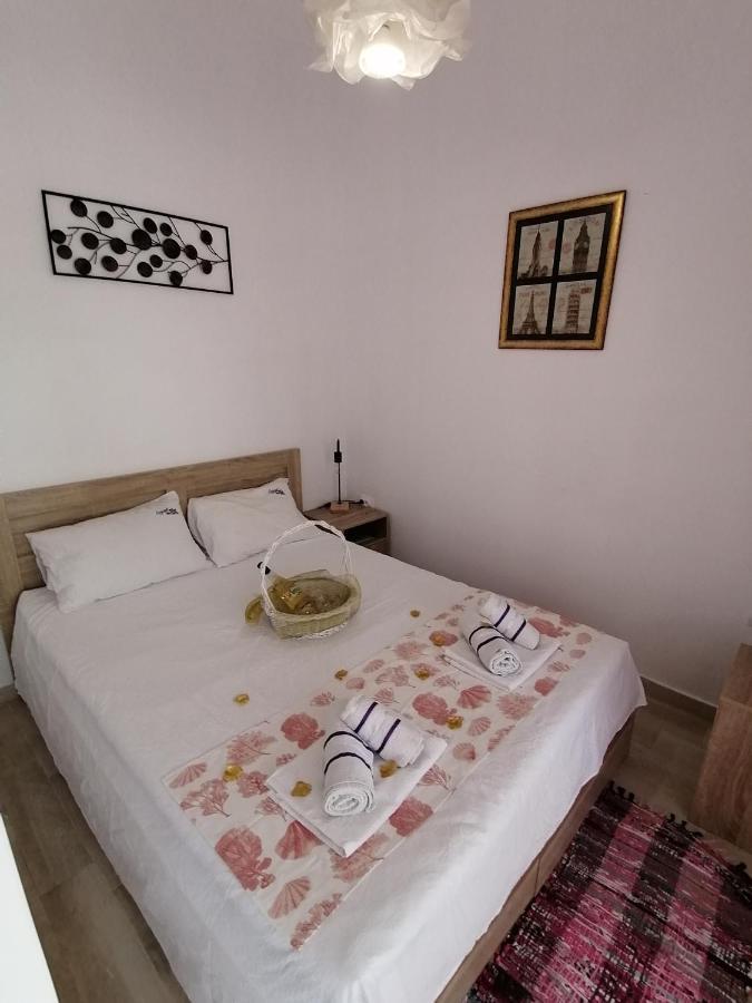 Crystal Blue Apartments Nea Kallikrateia ภายนอก รูปภาพ